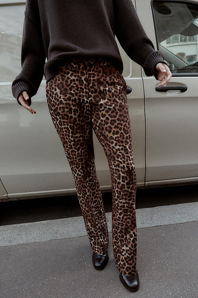 Pantalones estampado de Zara (29,99 euros)