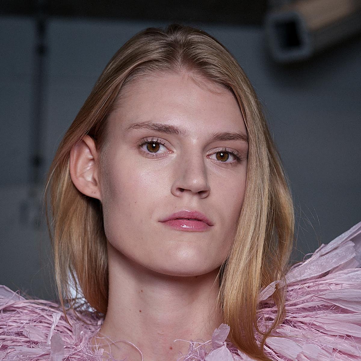 Las mejores cápsulas anticaída que encontrarás en farmacias.