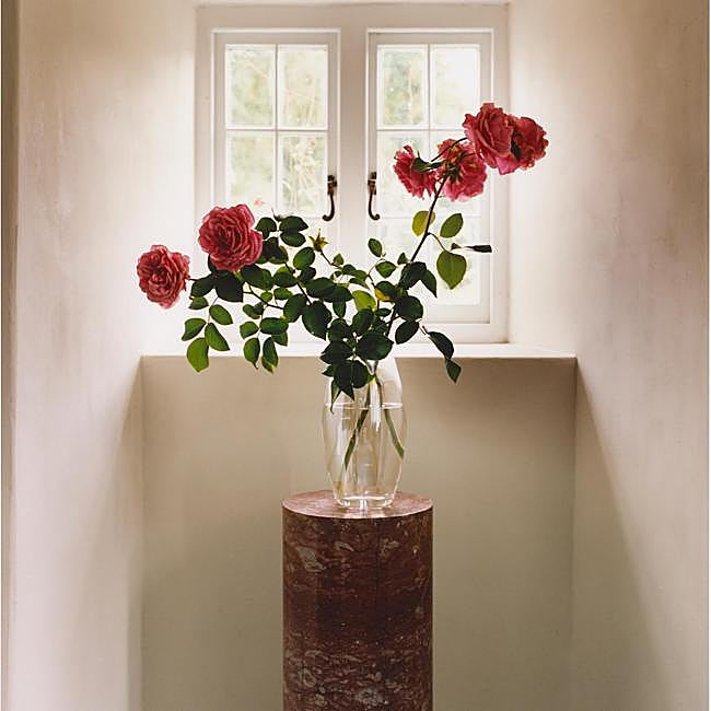 Jarrón alto de cuello irregular, 29.95 euros.