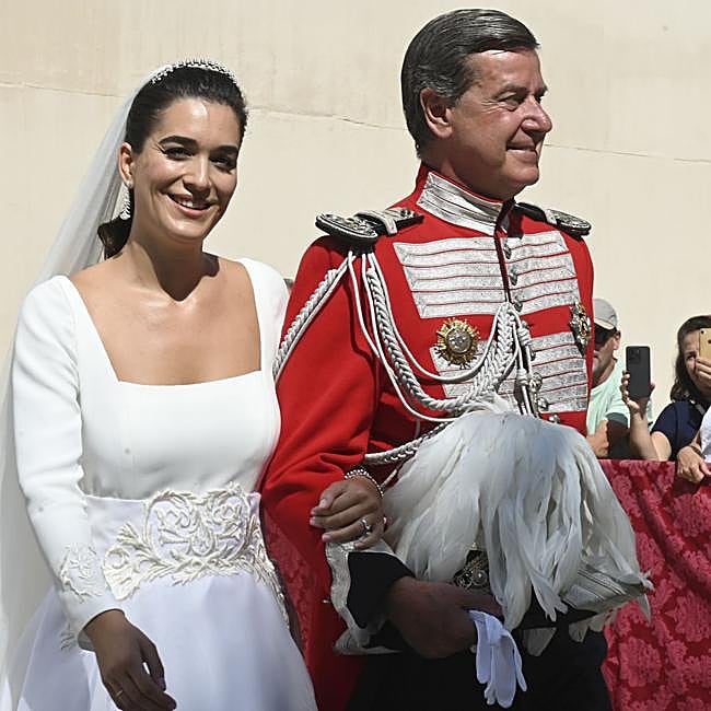 Cayetano Martínez de Irujo y Bárbara Mirjan, en su boda.