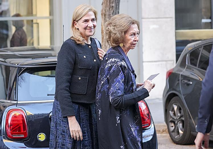 A pesar de la distancia, la infanta Cristina procura pasar tiempo con su madre, la reina Sofía.