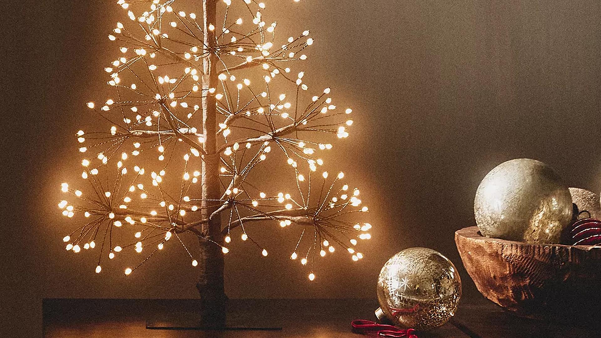 Los adornos y árboles de Navidad más bonitos están en Zara Home: así es la decoración elegante que va a arrasar estas Fiestas