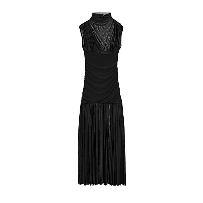 Vestido negro de Zara, 39,95 euros.