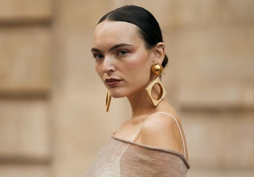 Pendientes de invitadas made in Spain para bodas que elevan el look