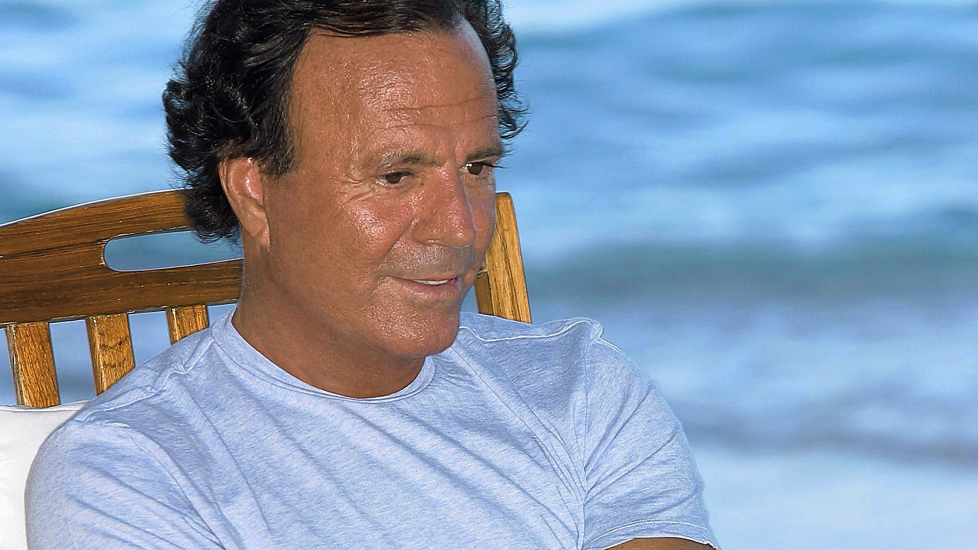 El inmenso patrimonio de Julio Iglesias que gestiona Miranda Rijnsburger: 630 millones en casas, vino y cosméticos