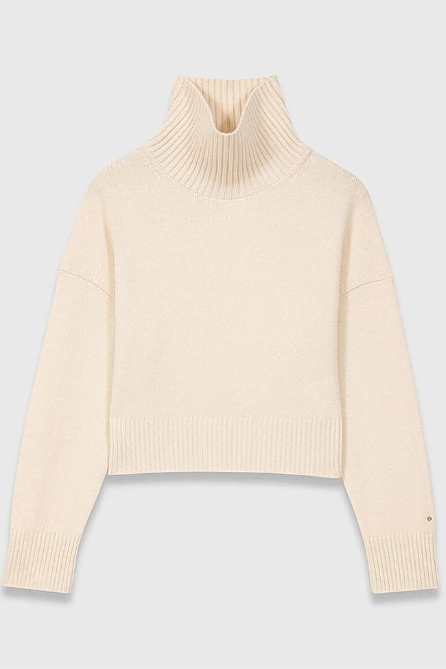 Jersey de cachemir con cuello alto (355€)