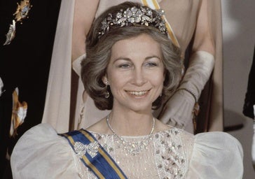 La reina Sofía a través de sus seis tiaras: de la que llevó en su boda a la favorita de doña Letizia