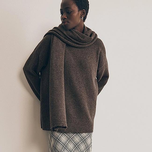 Jersey marrón de NA-KD, 69,95 euros.