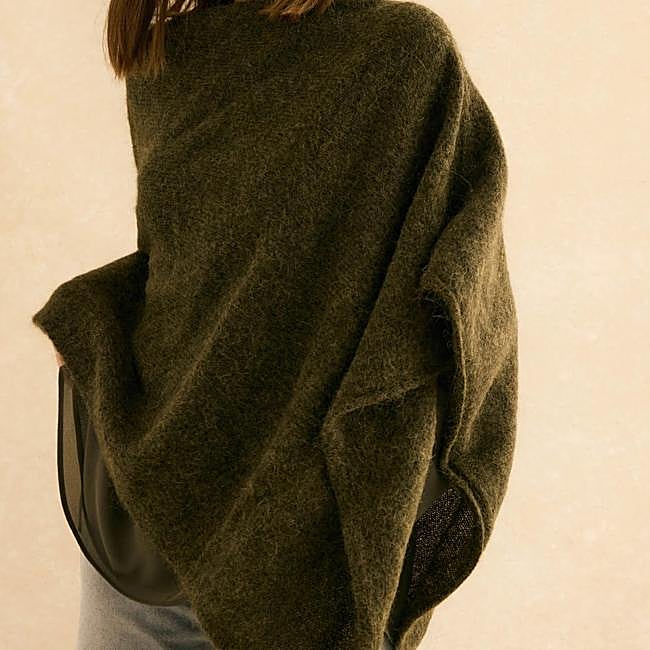 Poncho khaki de Bimani, 105 euros.