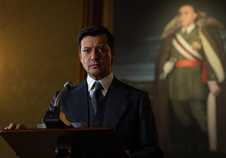 Álvaro Morte interpreta a Adolfo Suárez en la nueva producción de Movistar Plus+.