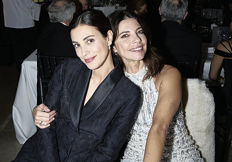 Sassa Hannover y Maribel Verdú en los Premios Mujerhoy 2025.