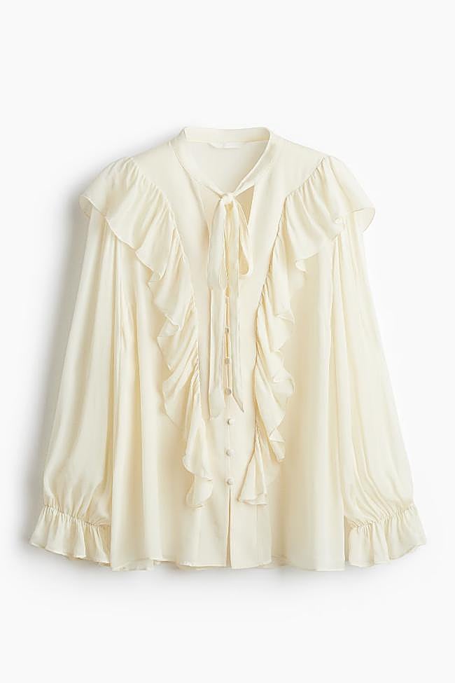 Blusa blanca de H&M (44,99 euros)