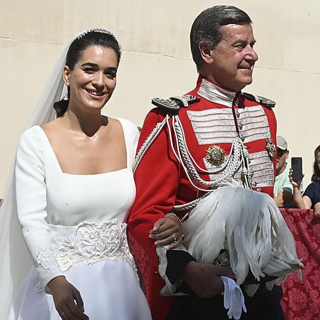 Bárbara Mirjan y Cayetano Martínez de Irujo, ya convertidos en marido y mujer.