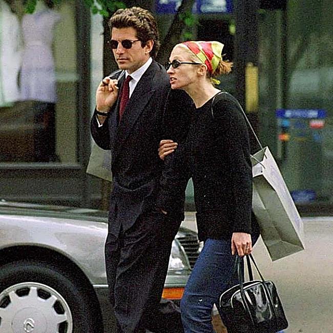 John John Kennedy y Carolyn Bessette.