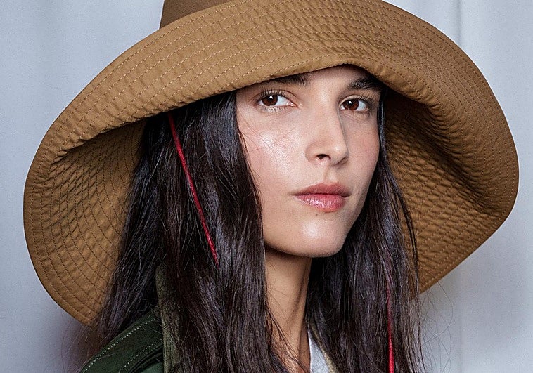 El aceite labial que cambia tu rutina: hidratación, brillo y volumen en un solo gesto