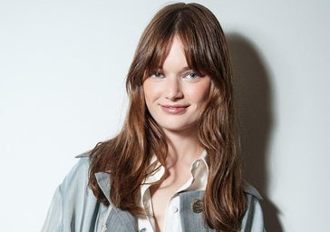 Por qué exfoliar el cuero cabelludo puede cambiar por completo tu melena