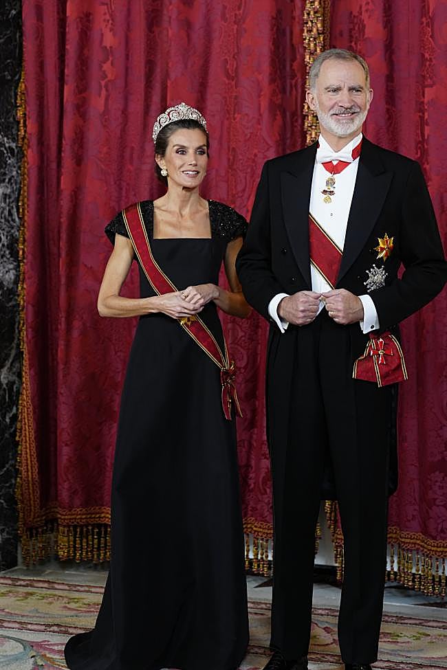 El look de gala de la reina Letizia