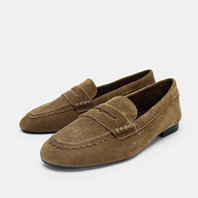 Mocasines de serraje de Zara (39,99 euros)