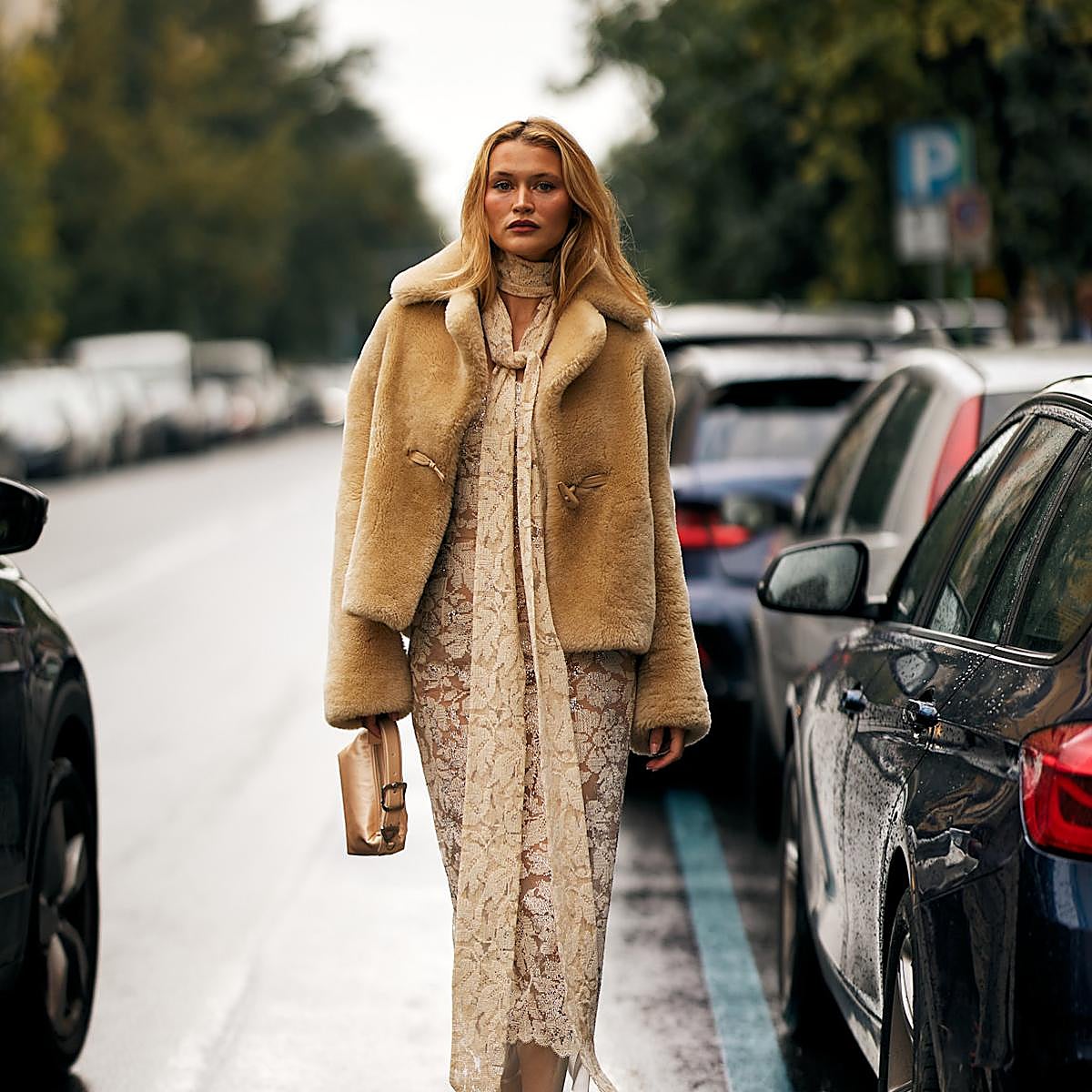 Las mejores ideas para verse elegante en una comida de empresa.