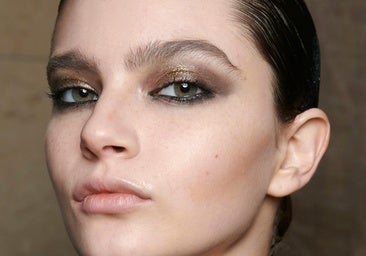 Así es el maquillaje en tonos fríos que deberías usar.