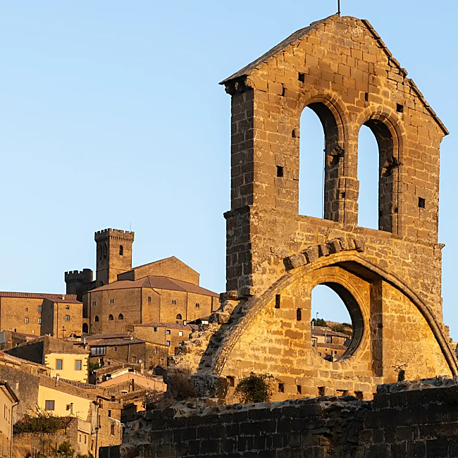 Ujué es una villa llena de historia en la Navarra Media.