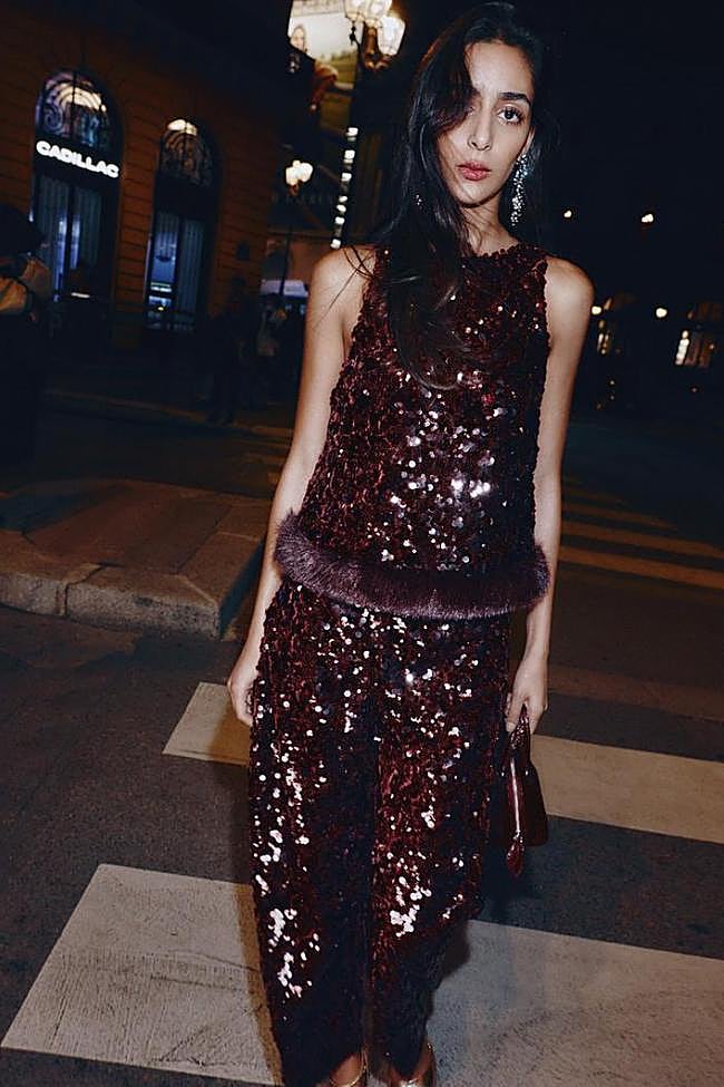 Conjunto con lentejuelas de Zara: top (27,99 euros) y pantalón (39,99 euros)