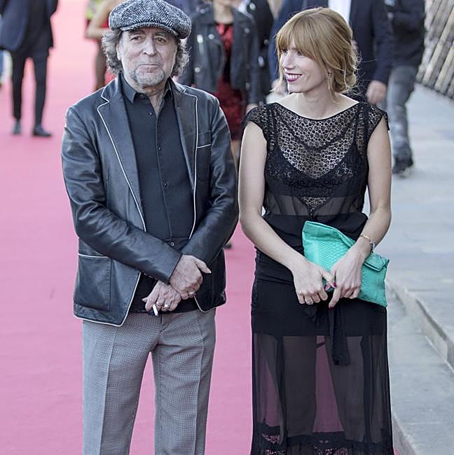 Joaquín Sabina está muy unido a su hija Carmela, que se dedica al mundo audiovisual.