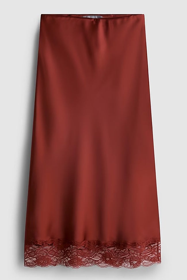 Falda de encaje de Primark (18 euros)