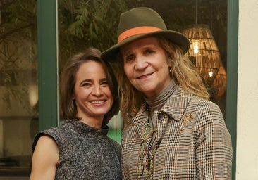 Por qué se dice que Laurence Debray, la francesa que ha escrito las memorias de rey Juan Carlos, es la quinta infanta (y quiénes son las otras cuatro)