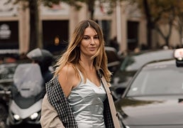 Vestidos lenceros para llevar de la oficina a la cena de empresa que merecen estar en tu fondo de armario