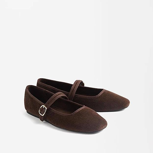 Bailarinas de mujer con tira de hebilla en liso (29,99€ en El COrte Inglés)