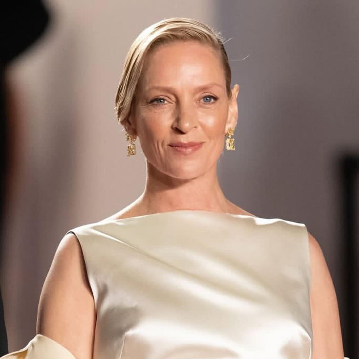 Uma Thurman con piel tersa a los 50