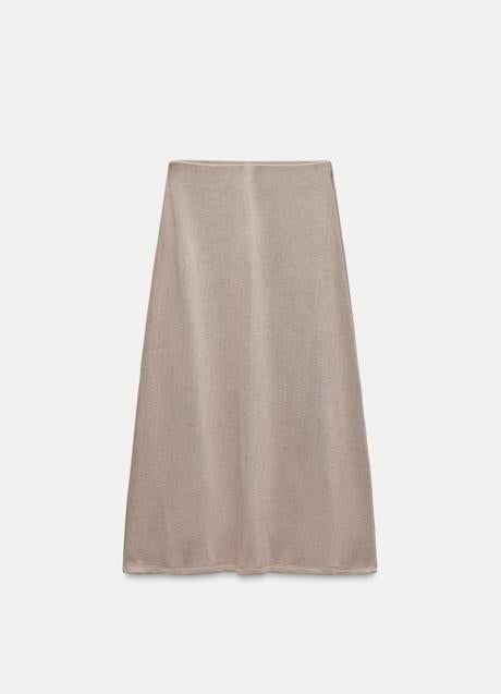Imagen - Falda midi de Zara (19,99 euros)
