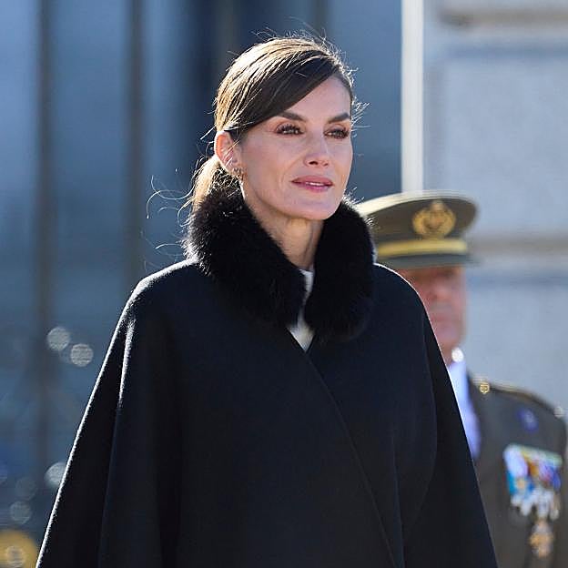 Los mejores looks de la reina Letizia en la Pascua Militar: así son sus vestidos largos más espectaculares