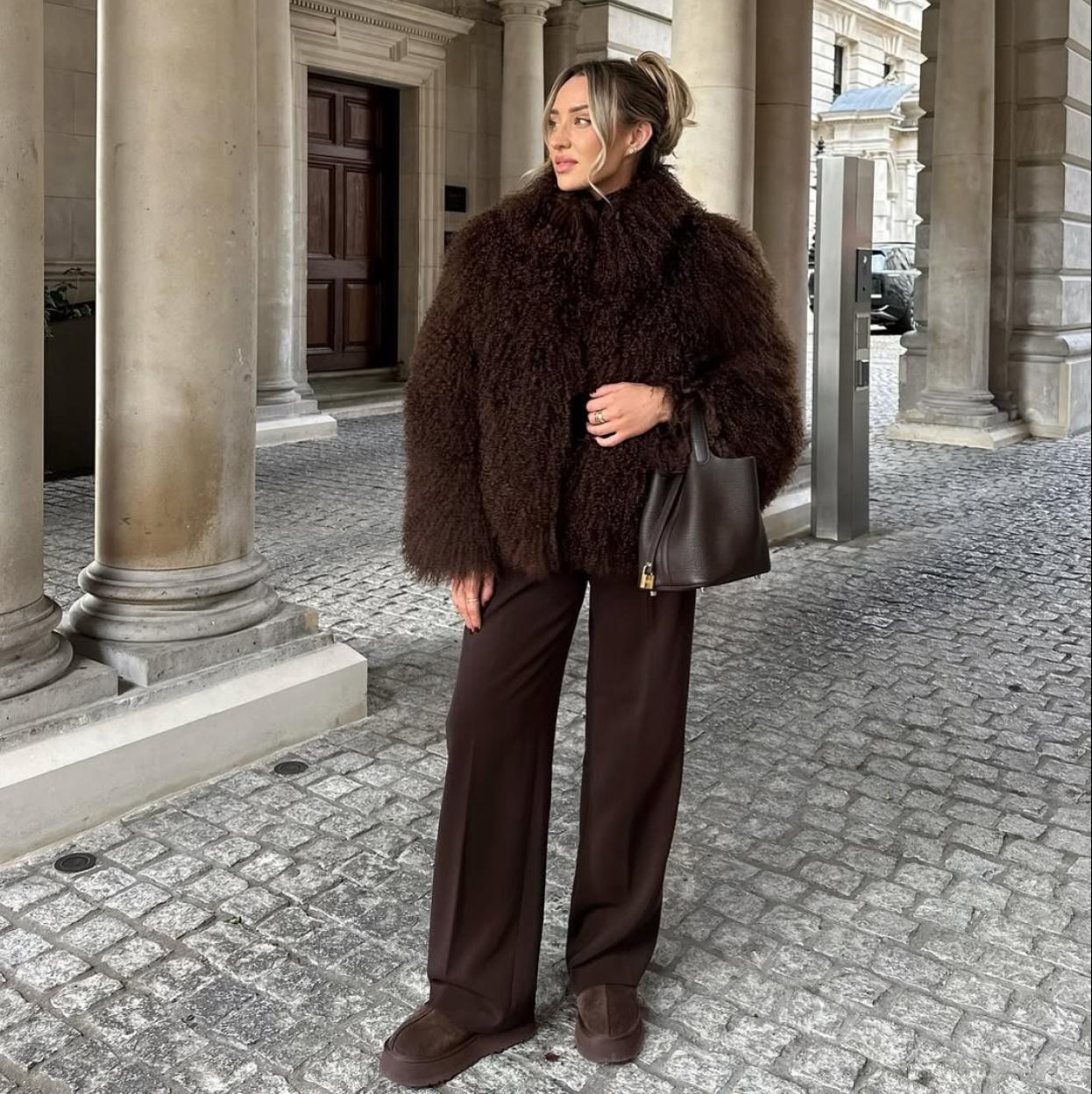 Look con zapatos con borreguito