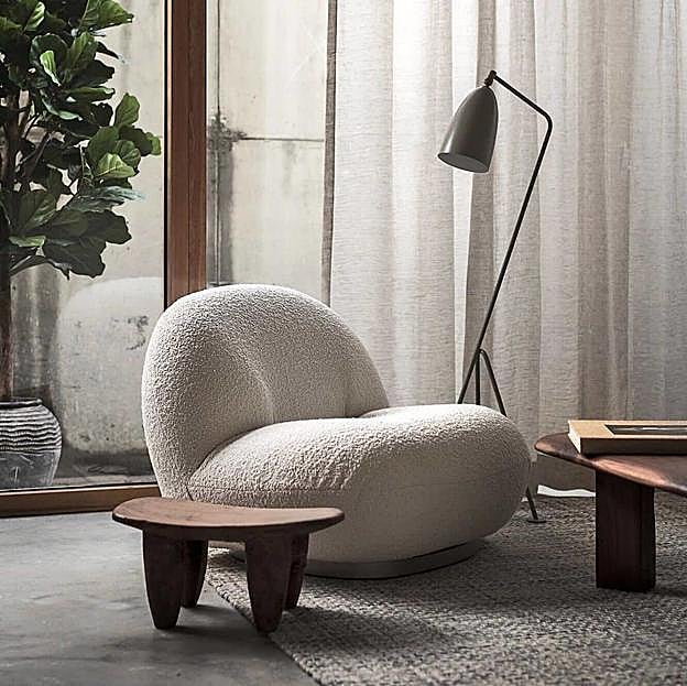 Hemos usado los sillones de bouclé por encima de nuestras posibilidades.