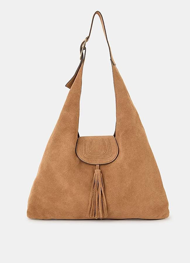 Imagen - Bolso de piel de ante con pompón estilo saco