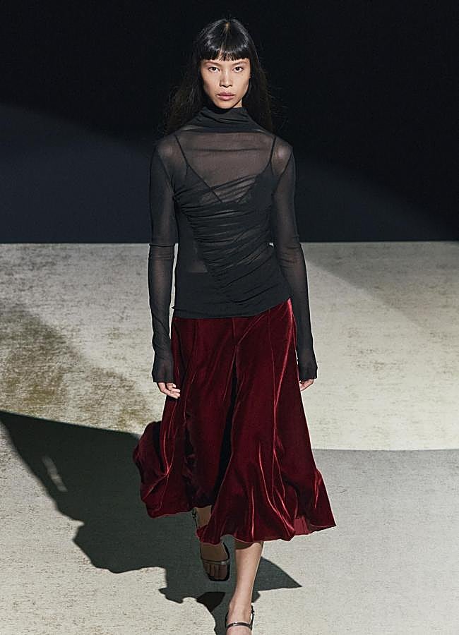 Imagen - Falda de terciopelo con vuelo burdeos