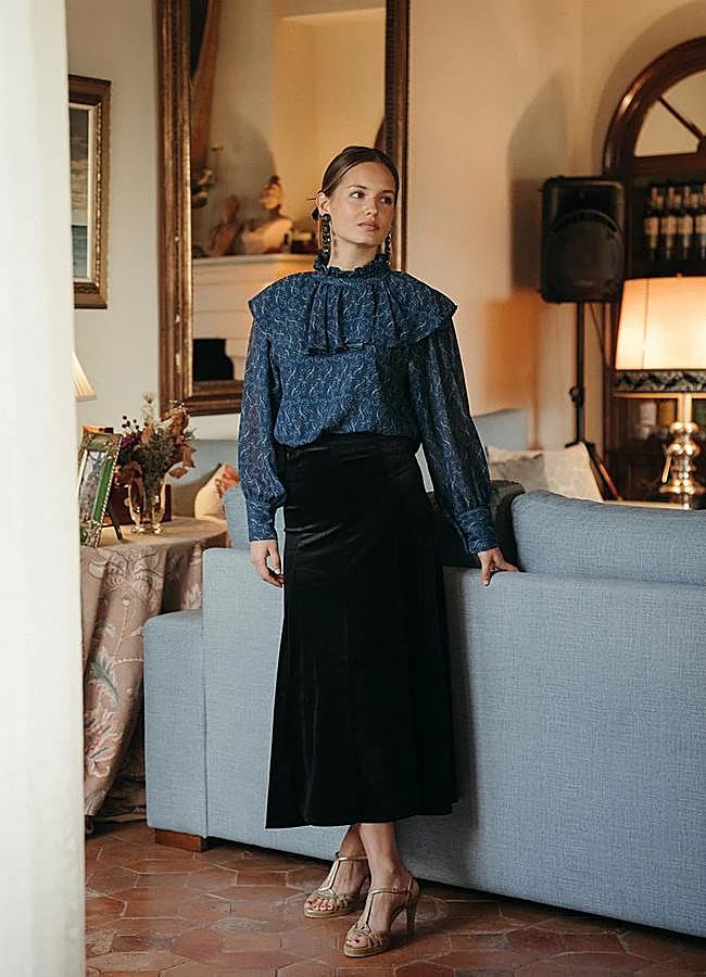 Imagen - Falda de terciopelo midi color negro