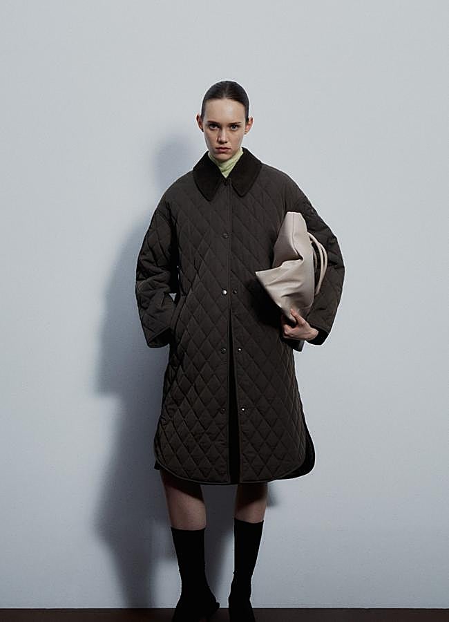 Imagen - Abrigo acolchado con cuello de pana