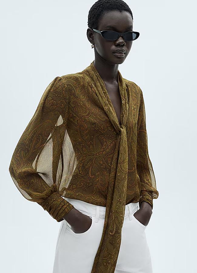 Imagen - Blusa con estampado paisley de Mango.