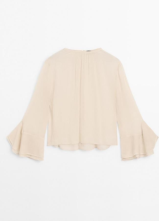 Imagen - Blusa fluida con detalle de volantes de Massimo Dutti.