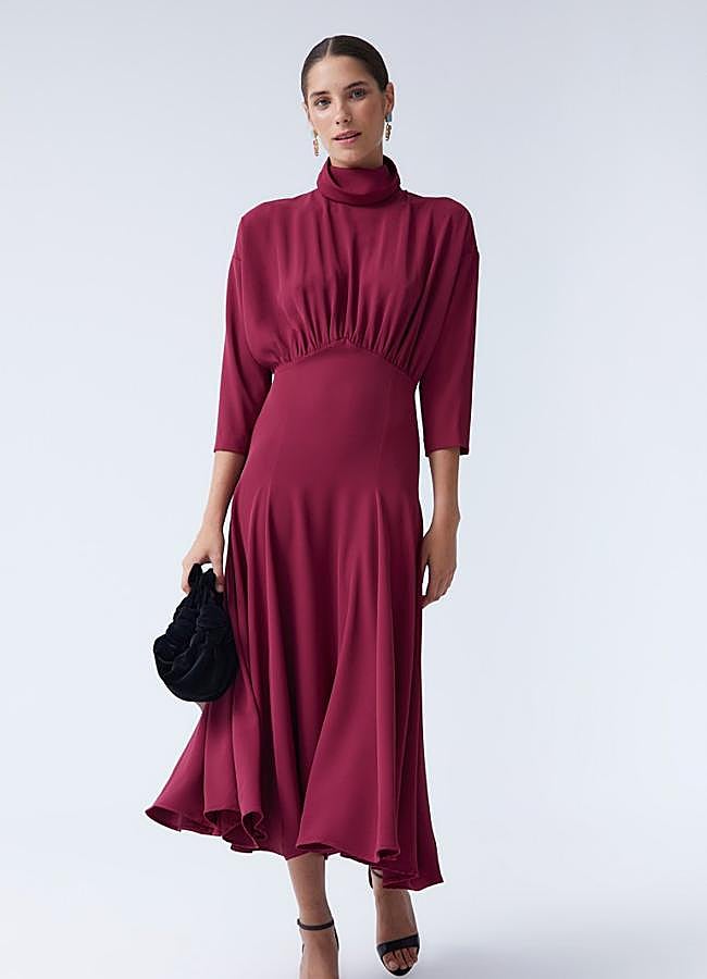 Imagen - Vestido midi en color cereza de Coosy.