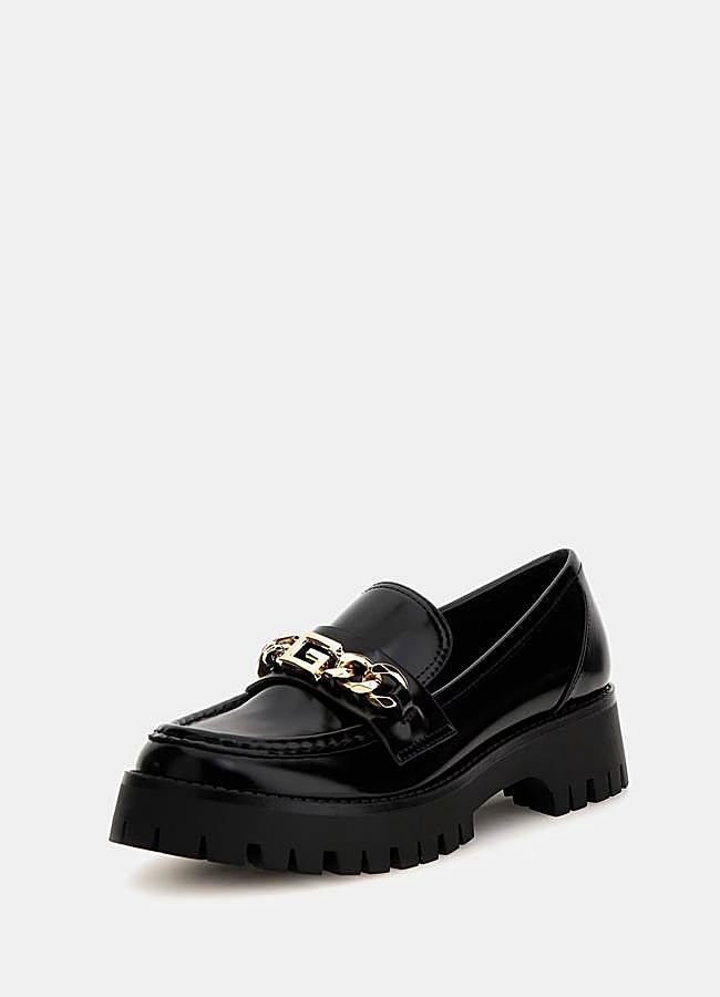 Imagen - Mocasines negros con suela gruesa de Guess, 93 euros.