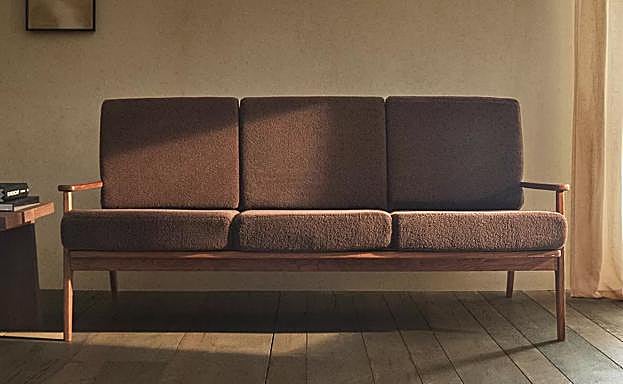 Sofá rebajado a 599 euros en Zara Home.