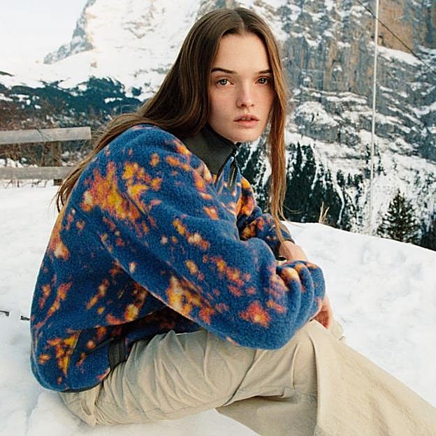 Nuestros favoritos de la colección cápsula de and wander para Zara: chaquetones acolchados, jerséis calentitos y accesorios originales