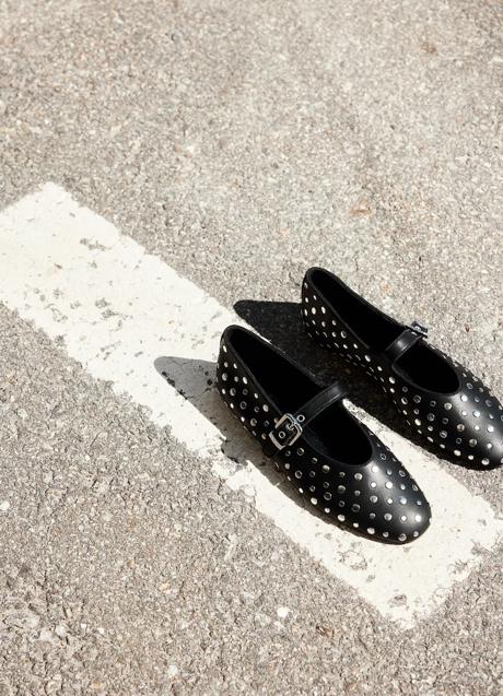 Imagen - Zapatos con pulsera de H&M (39,99 euros)