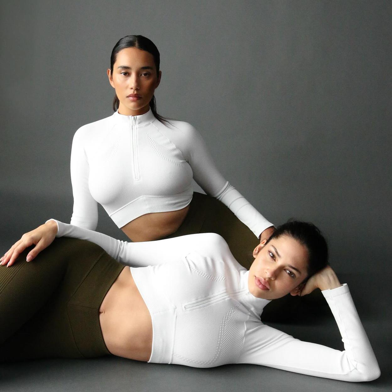 Mujeres con ropa deportiva. 