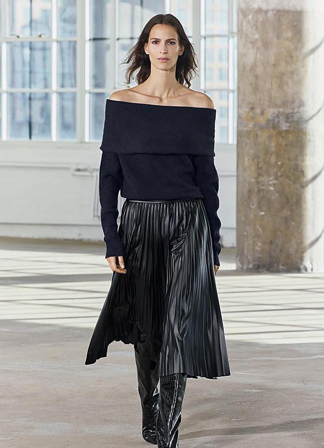 Imagen - Falda plisada en cuero de Zara.