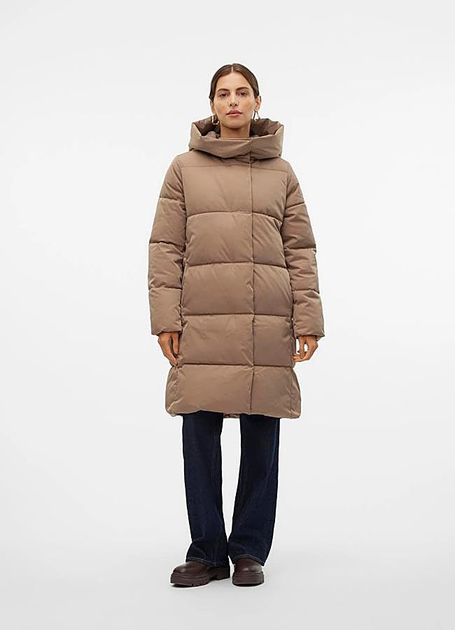 Imagen - Abrigo acolchado en marrón de Vero Moda.